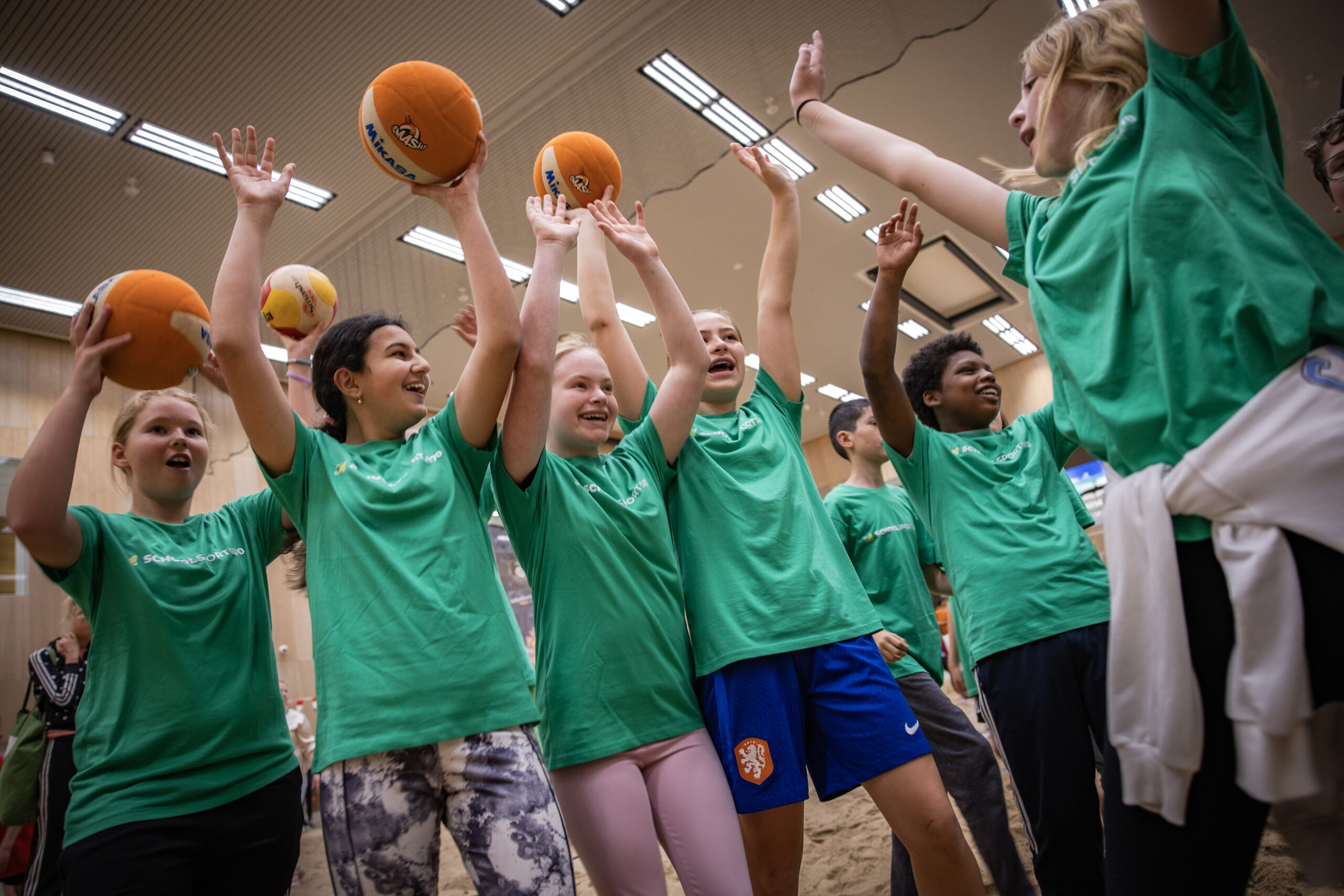 Kinderen doen aan schoolsport in Den Haag